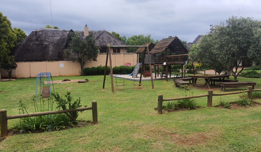 To Let 5 Bedroom Property for Rent in Melodie North West